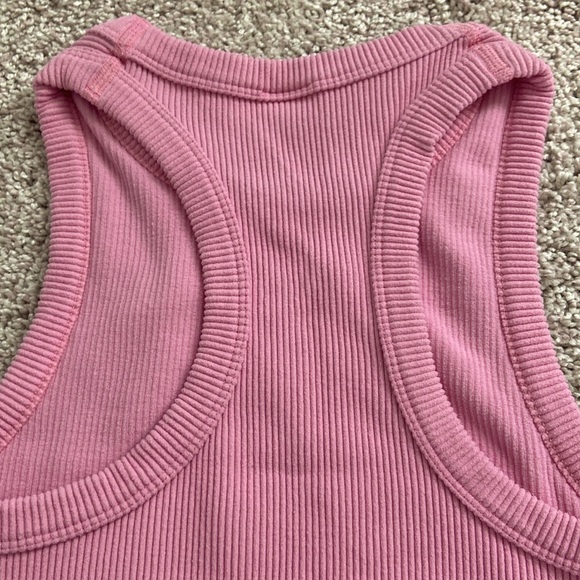 Dynamic • Pink Stretchy Ribbed Seamless High Neck Racerback Tank - Picture 5 of 8